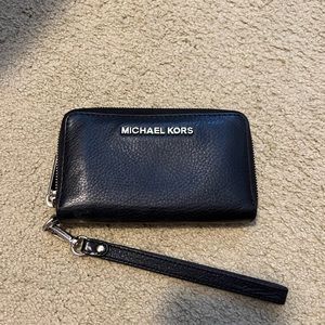 Michael Kors Wristlet Wallet